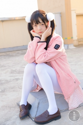 柴系小乖(稚乖画册) - 夜夜 天台粉裙 [82P-0.98GB]