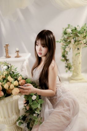 [YITUYU]艺图语 2025.11.06 白纱少女 点点二 [25P-363MB]