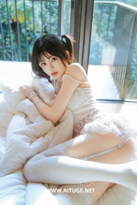 桜桃喵 - 春日碎花 [57P1V-1.13GB]