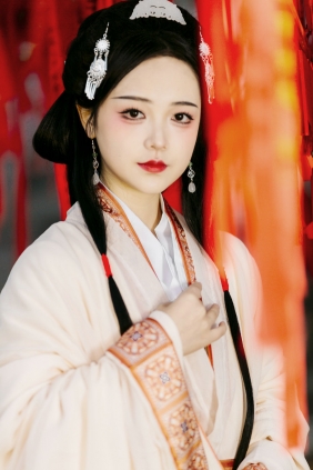 [YITUYU]艺图语 2025.05.11 一袭战国袍，悠悠三千载。 七七_ry [27P-354MB]