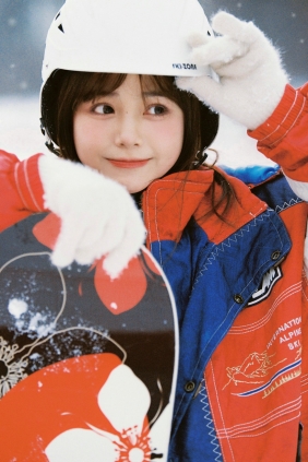 [YITUYU]艺图语 2025.11.04 滑雪日记 caoie [10P-34MB]