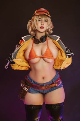 Uy Uy - Cindy Aurum [22P-71MB]