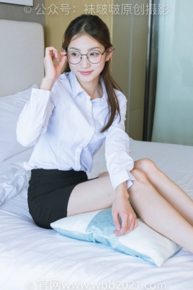 BoBoSocks袜啵啵 No.246 小沫-高跟鞋、绿色丝袜、短肉丝、短黑丝、裸足、ol...