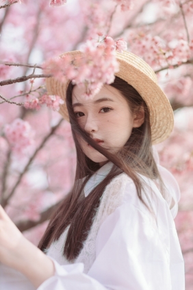 [YITUYU]艺图语 2025.11.19 樱花盛开 予晗 [37P-815MB]