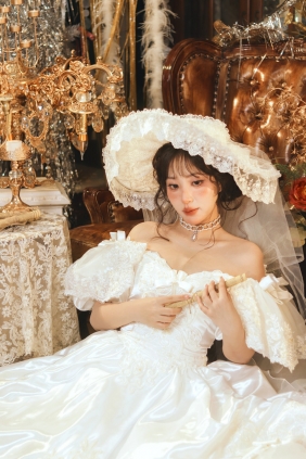 [YITUYU]艺图语 2026.01.10 古堡少女 [12P-137MB]