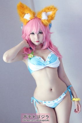 Coser小姐姐Potato Godzilla - Tamamo Bikini [20P-189MB]