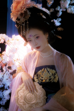 [YITUYU]艺图语 2026.01.07 花月夜 蔸小黄鸡 [10P-142MB]