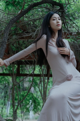 [YITUYU]艺图语 2025.05.04 葳蕤 钰清风 [24P-501MB]