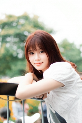 [YITUYU]艺图语 2025.11.15 黄金花海 梨一斤 [10P-110MB]