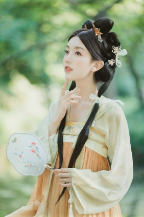 [YITUYU]艺图语 2025.11.07 云天收夏色，木叶落秋声 奥特有点慢 [30P-299MB]