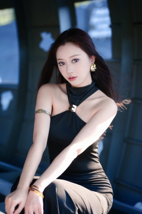 [YITUYU]艺图语 2026.03.30 黑裙美女 邓邓 [9P-176MB]