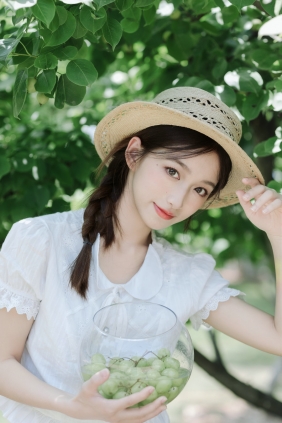 [YITUYU]艺图语 2025.05.17 氧气感夏天 林淼鑫 [28P-498MB]