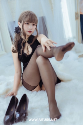 Neko-薇薇 - 改良黑旗袍 [35P-225MB]