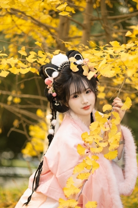 [YITUYU]艺图语 2025.12.13 秋天的黄是银杏叶的黄 [11P-105MB]
