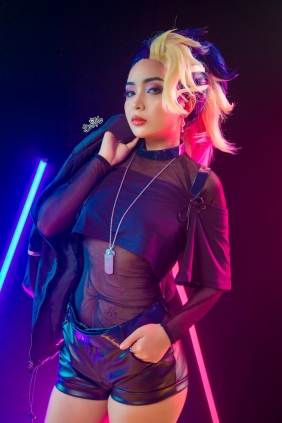 Umeko J - Akali [14P-23MB]