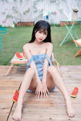 阳光美少女萌芽儿o0 - 西瓜与夏天 [33P-331MB]