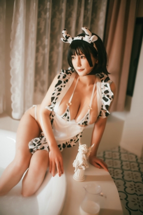 星澜是澜澜叫澜妹呀 - 乳牛女仆 [42P1V-1.11GB]
