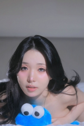 YeonWoo - Naked 2 [MP4-4.78GB]