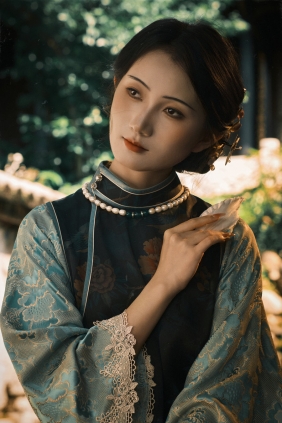 [YITUYU]艺图语 2025.11.11 合 冰皮月亮蛋~ [13P-289MB]