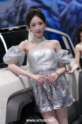 精选街拍视频 No.10794 方程豹展台美模 [521P-8.58GB]