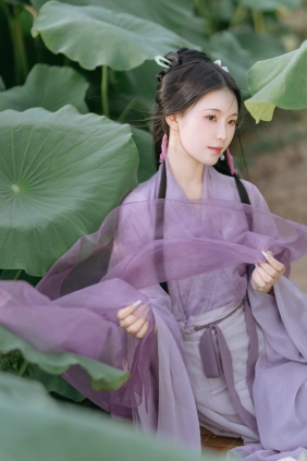 [YITUYU]艺图语 2025.06.04 荷叶连田田 许尽欢～ [18P-311MB]