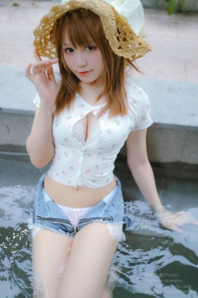 萌妹子Nyako喵子 - 温泉旅行 [225P2V-1.27GB]