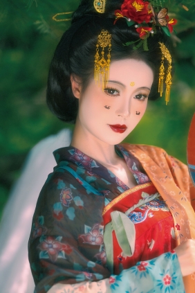 [YITUYU]艺图语 2025.11.14 唐 • 绿 拂雪ins [12P-202MB]