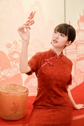 [YITUYU]艺图语 2026.01.31 俏约新年 冷酷王爷 [11P-50MB]