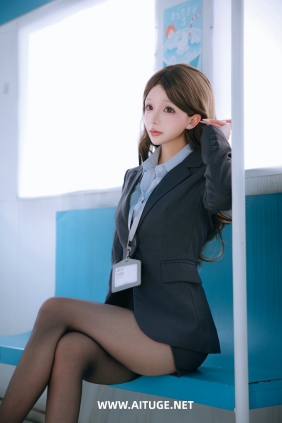 Cosplay日奈娇 - 电车上班族 [242P4V-1.61GB]