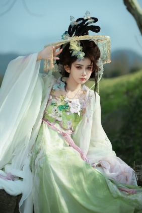 [YITUYU]艺图语 2025.10.29 花神2 [18P-210MB]