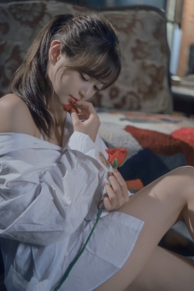 [YITUYU]艺图语 2025.12.17 白衬衫 小亿 [36P-314MB]