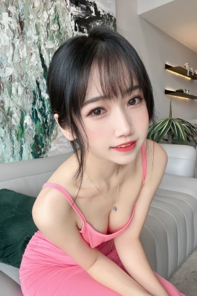 微博人气Coser不呆猫 - 浴室粉色激凸人妻 [39P1V-420MB]