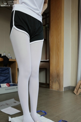 BoBoSocks袜啵啵 积分限定作品008 小甜豆-皮鞋、厚白丝、踩奶油蛋糕剧情 [MO...