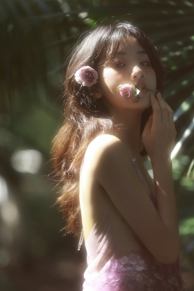 [YITUYU]艺图语 2026.01.30 妹妹说紫色很有韵味 小叶 [13P-110MB]