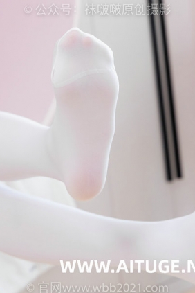 BoBoSocks袜啵啵 No.582 香菜-高跟鞋、厚白丝、裸足 [152P1V-5.82GB]