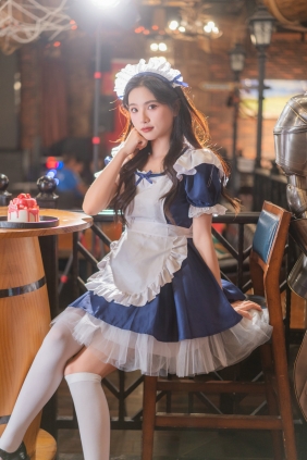 [YITUYU]艺图语 2025.12.11 酒馆里的蓝白甜风“服务生” 小张 [39P-423MB]