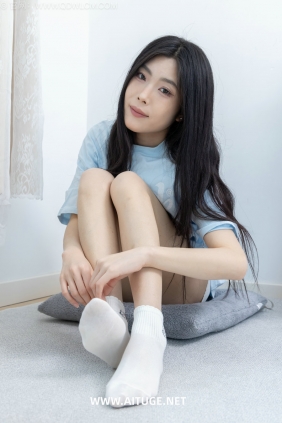 物恋传媒 No.2776 美式-帆布鞋、白棉袜、裸足 [158P1V-4.02GB]