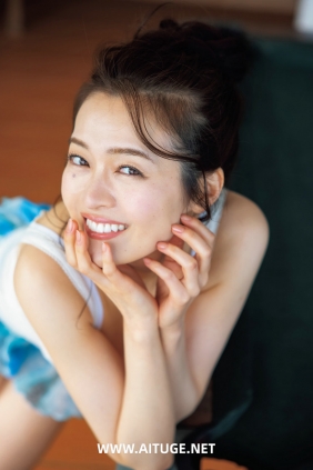 藤かんな - 白鳥、翔ぶ [92P66MB]