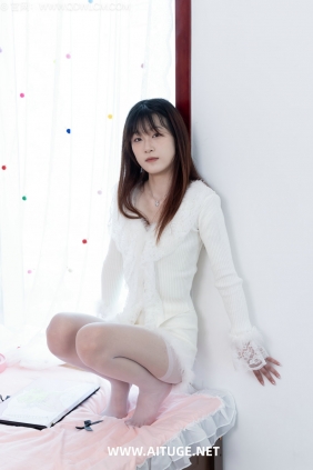 物恋传媒 No.2695 雪芽-高跟鞋、薄白丝、穿脱外套 [151P1V-3.62GB]