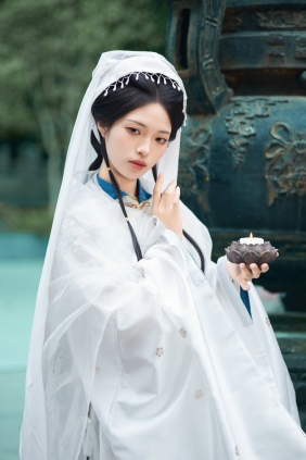 [YITUYU]艺图语 2025.11.25 表妹万福仿妆 [21P-403MB]