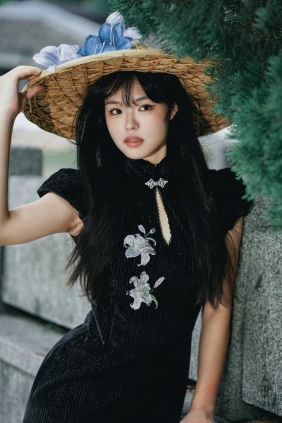 [YITUYU]艺图语 2025.10.28 天地缓缓 41kiko [9P-175MB]
