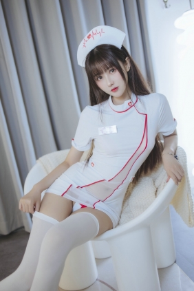 羽生三未图集 - 护士 [32P-342MB]