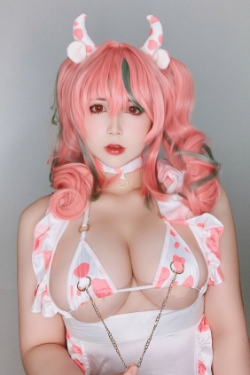 Uy Uy - Bremeton Seflie [34P-31MB]