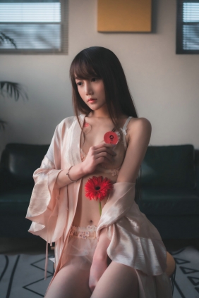 COS少女星野咪兔 - 花吃了那女孩 [20P-23MB]