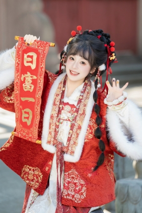[YITUYU]艺图语 2026.01.06 快乐过新年 夏芋小年 [71P-2.04GB]