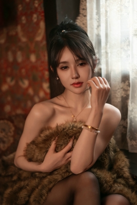 [YITUYU]艺图语 2025.12.16 绒光里的温柔 圆圆橙 [76P-641MB]