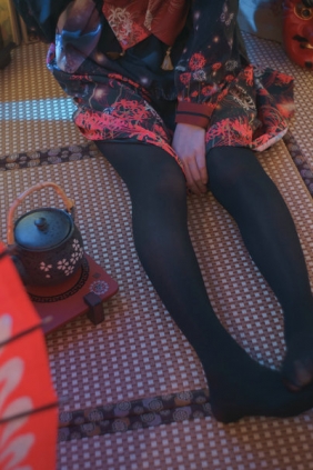 福利姬木花琳琳是勇者 - 彼岸花の咲く夜に [65P3V-2.29GB]