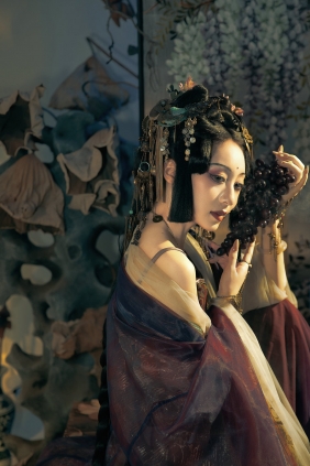 [YITUYU]艺图语 2026.02.19 大祭司 九上天 [15P-267MB]