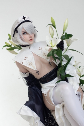 Candy Ball - Maid 2B [24P-62MB]