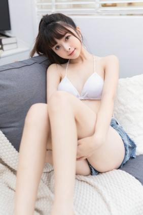河豚抚子 - 居家比基尼 [18P-117MB]